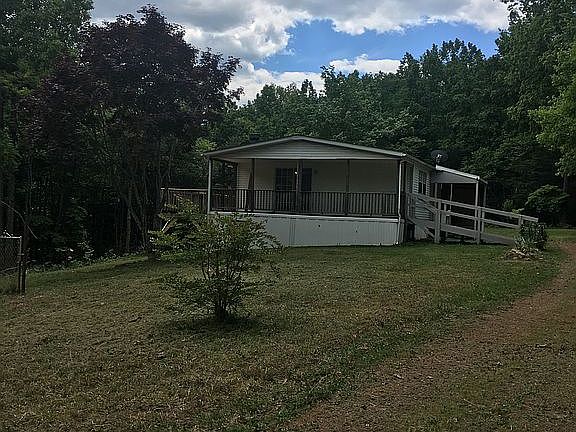 Drive approaching house