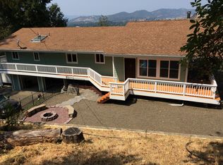 1206 SE Hawthorne Dr, Roseburg, OR 97470