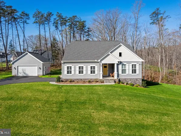 80 Piney Hill Ln, Fredericksburg, VA 22406