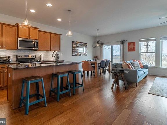 4th image of 130 Towhee Dr