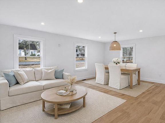 3rd image of 255 Epanow Road