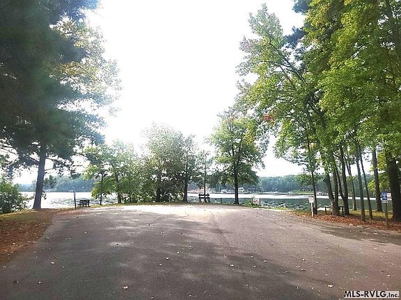 4th image of 525 Forest Hill Dr