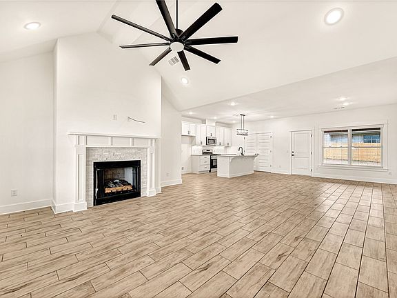 3rd image of 96 N Adler Ave