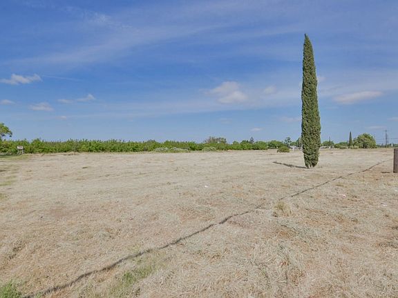 4th image of 5036 Feather River Blvd