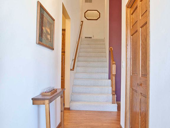 5th image of 325 7th Ave S