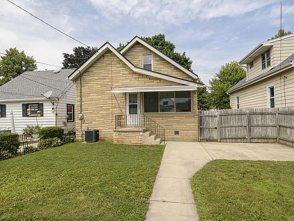 2nd image of 3727 E Underwood AVENUE