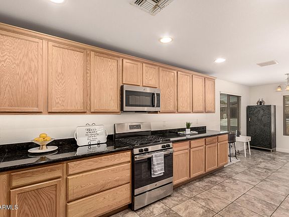 4th image of 18321 W GETTY Drive