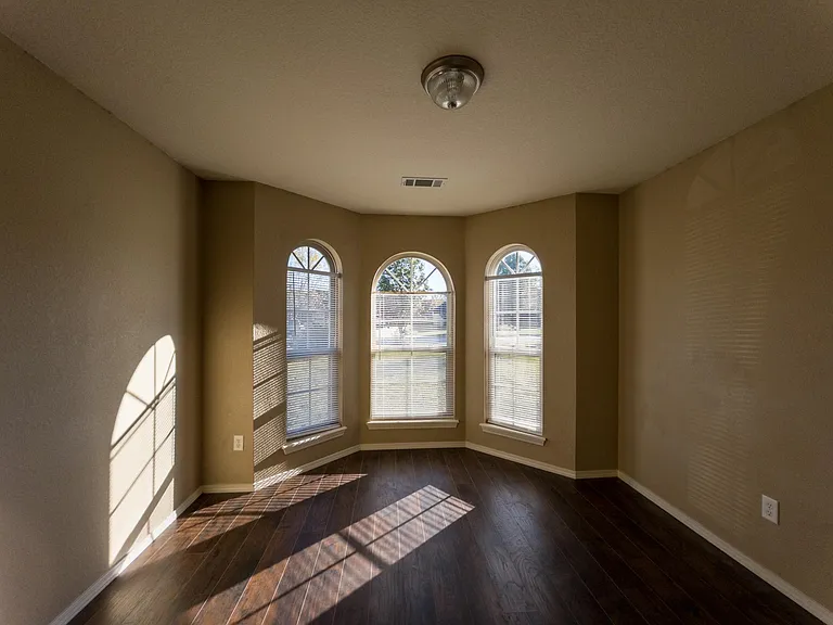1246 Gracie Ct — Photo 15