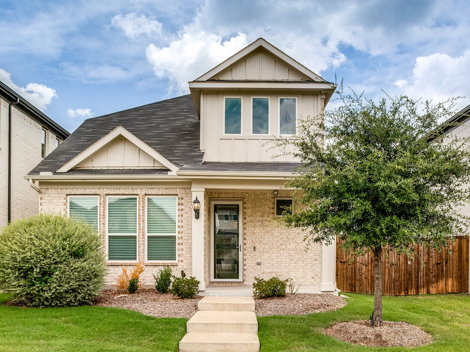4 bed, 2.5 bath, 2173 sqft, $3,100 — Photo 1