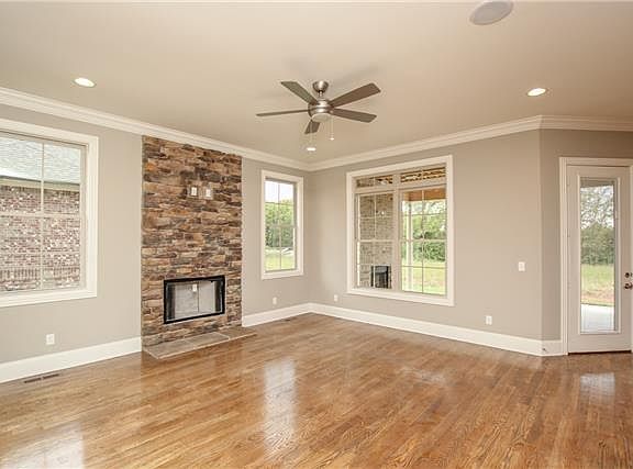 2nd image of 3211 Folcroft Dr Lot 181