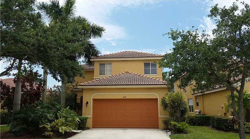 1st image of 609 Live Oak Ln