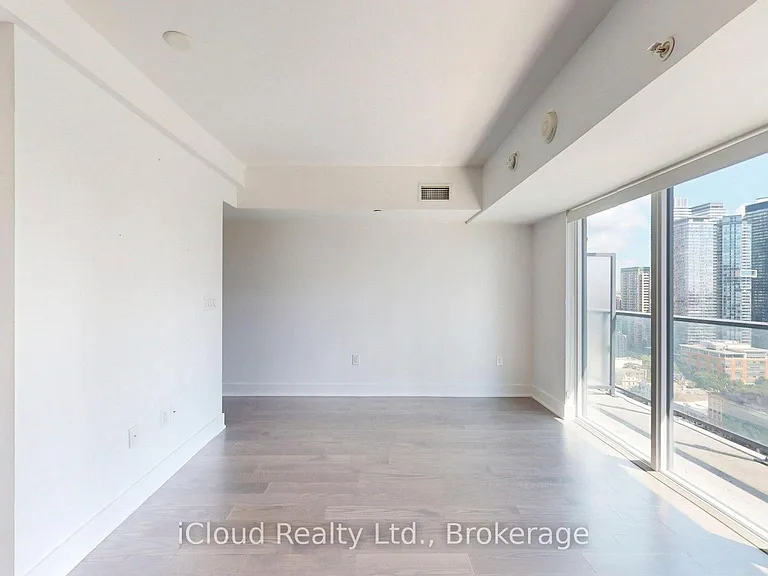955 Bay St #2818 — Photo 14