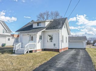 15 W Pike St, Osakis, MN 56360