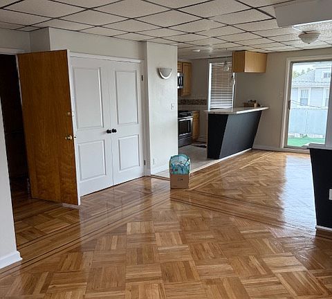 Entrance with closet, living, dinning & kit