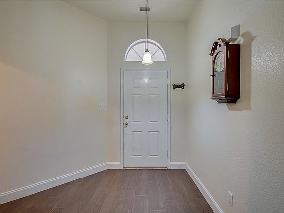 2nd image of 7319 Fossil Lake Dr
