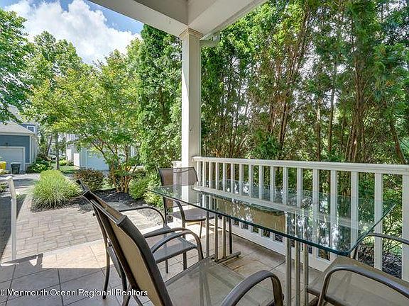 4th image of 53 Goldcrest Dr