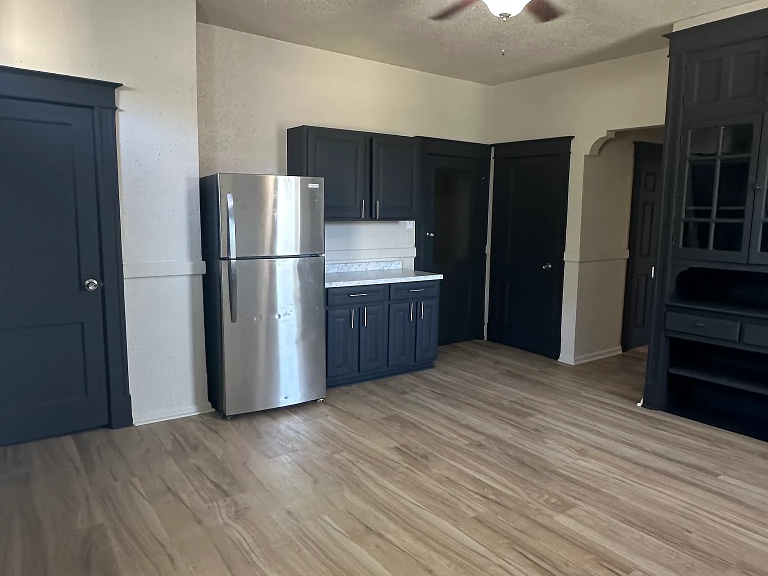 2927 Nebraska Ave — Photo 3