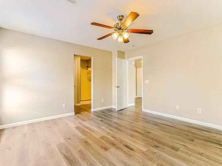 12031 W Dahlia Dr — Photo 9