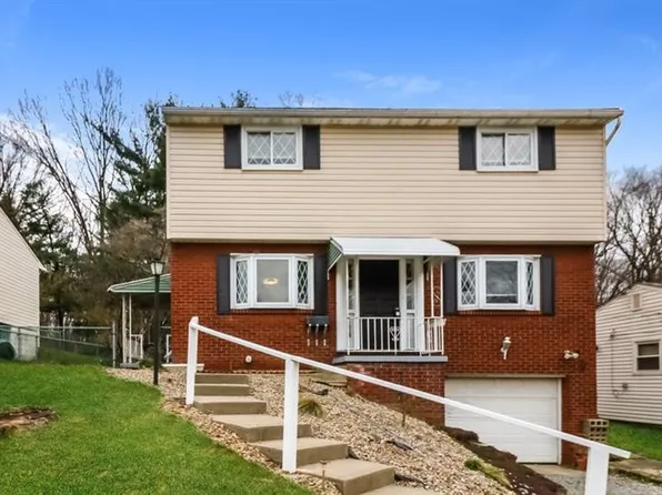 1025 Catherine Dr, Conway, PA 15027