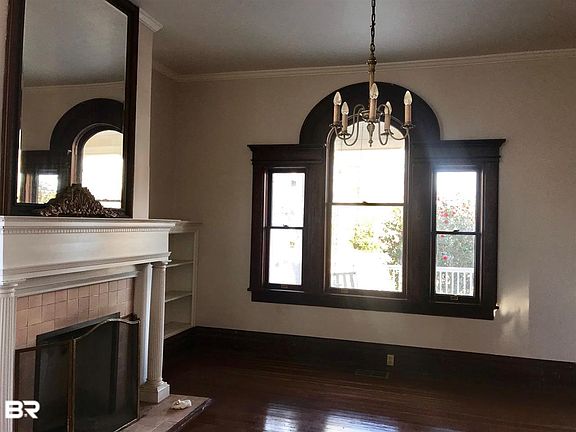 5th image of 411 Belleville Ave