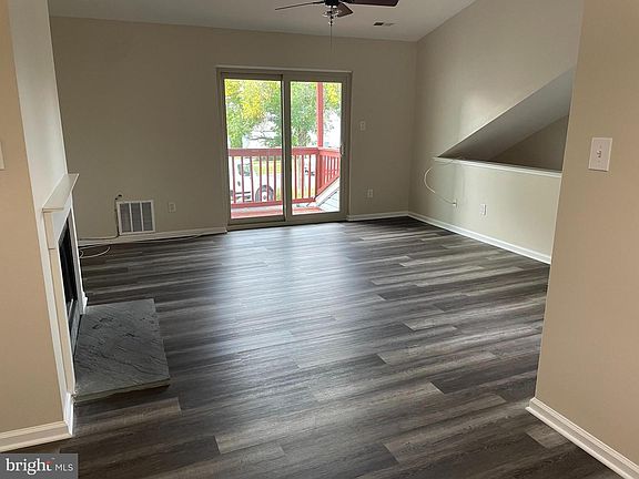 5th image of 404 Atlanta Ct