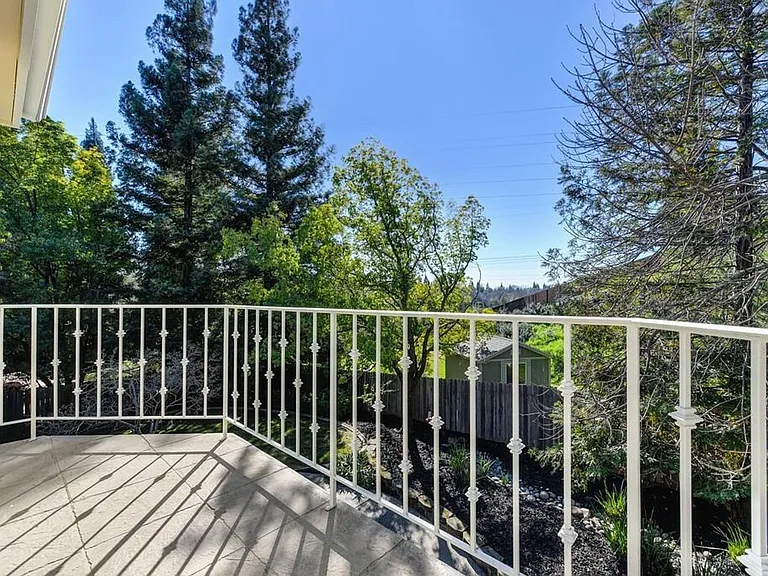 4650 Dorchester Ln — Photo 25