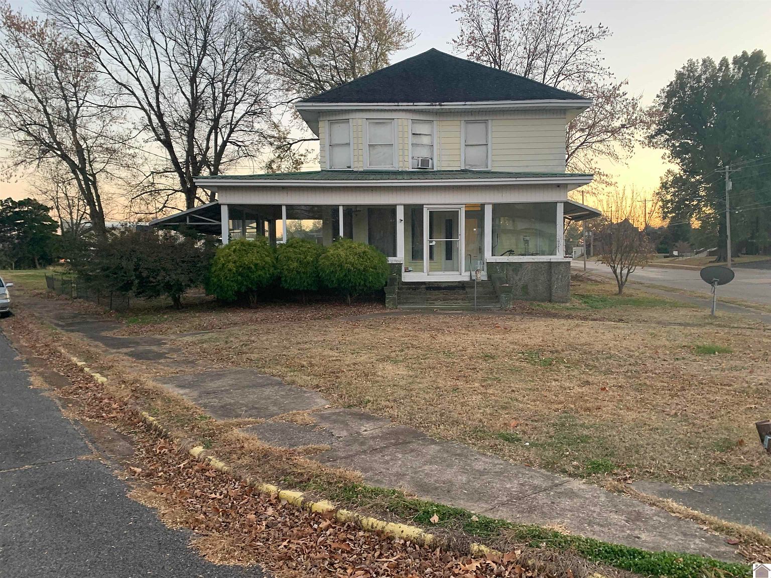 228 Commercial Ave, Fulton, KY 42041 Zillow