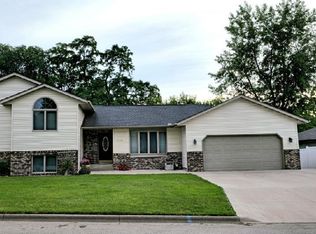 1321 Ridgewood Dr, Winona, MN 55987