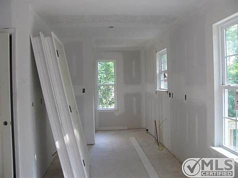 4th image of 473 Aspen Dr