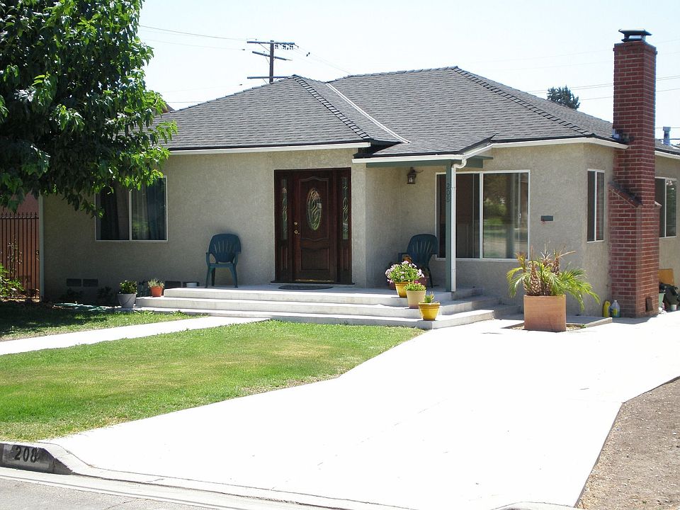 Great curb appeal