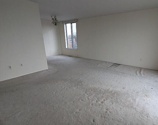 3rd image of 600 W Brown St APT 21