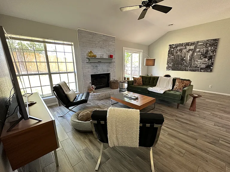 913 Chartrand Ct — Photo 14