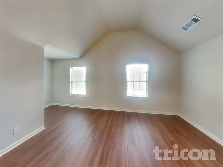 217 Adeline Ln — Photo 4
