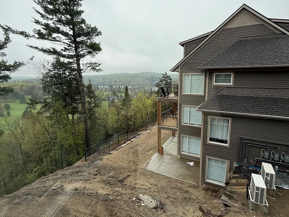 3 Tree Tops Ln #104