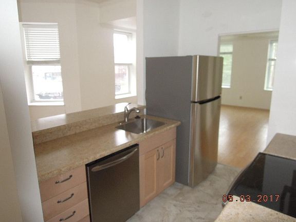 4th image of 4319 Lindell Blvd Fl 2nd