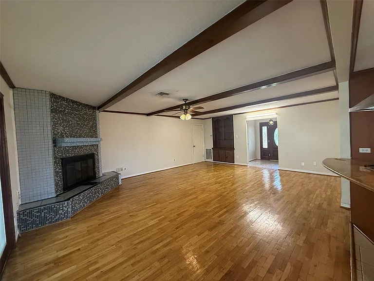 7718 Lacy Hill Dr — Photo 5