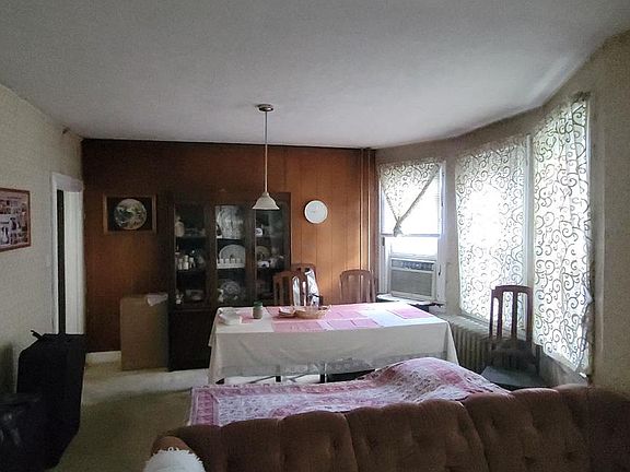 5th image of 2708 Goodwood Rd