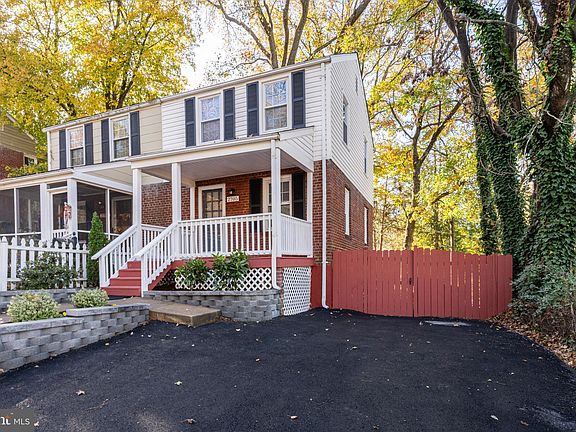 2nd image of 2705 Farmington Dr