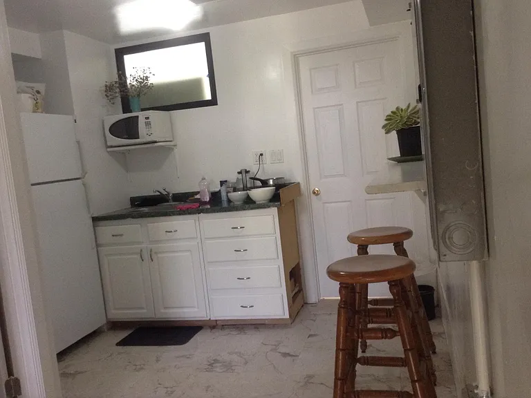 41 Wilshire Ave — Photo 8