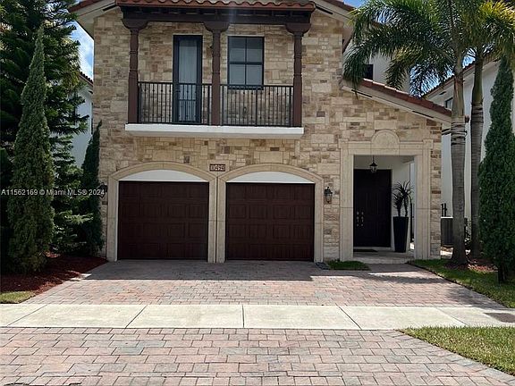 4th image of 10494 NW 70th Ln