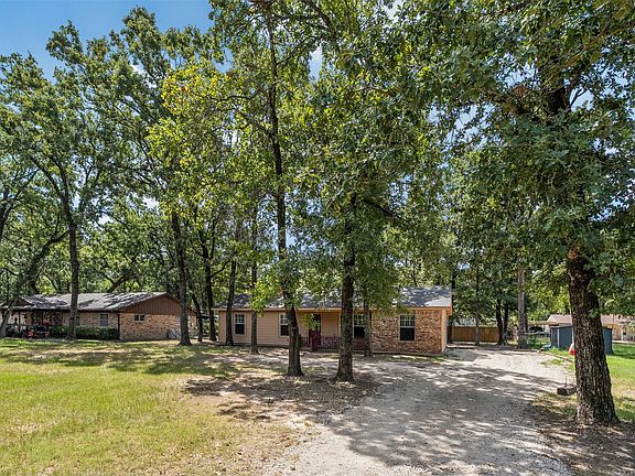 3rd image of 217 Pierce Dr