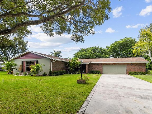 4th image of 16120 SW 88th Ave