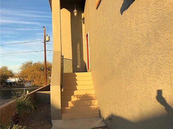 4th image of 1059 Paradise Dr
