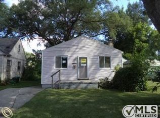 8216 Fenton St, Dearborn Heights, MI 48127