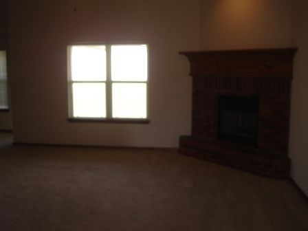 4th image of 1604 Meadow Run Dr