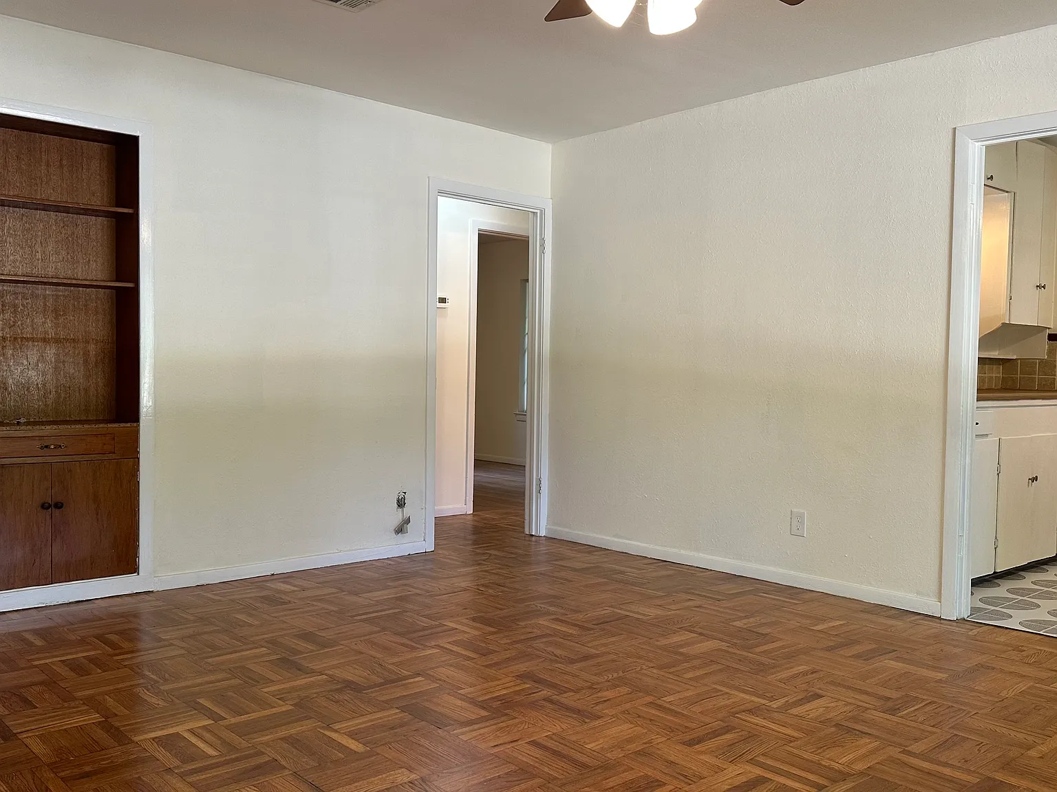 2 bed, 1000 sqft, $1,950 — Photo 4