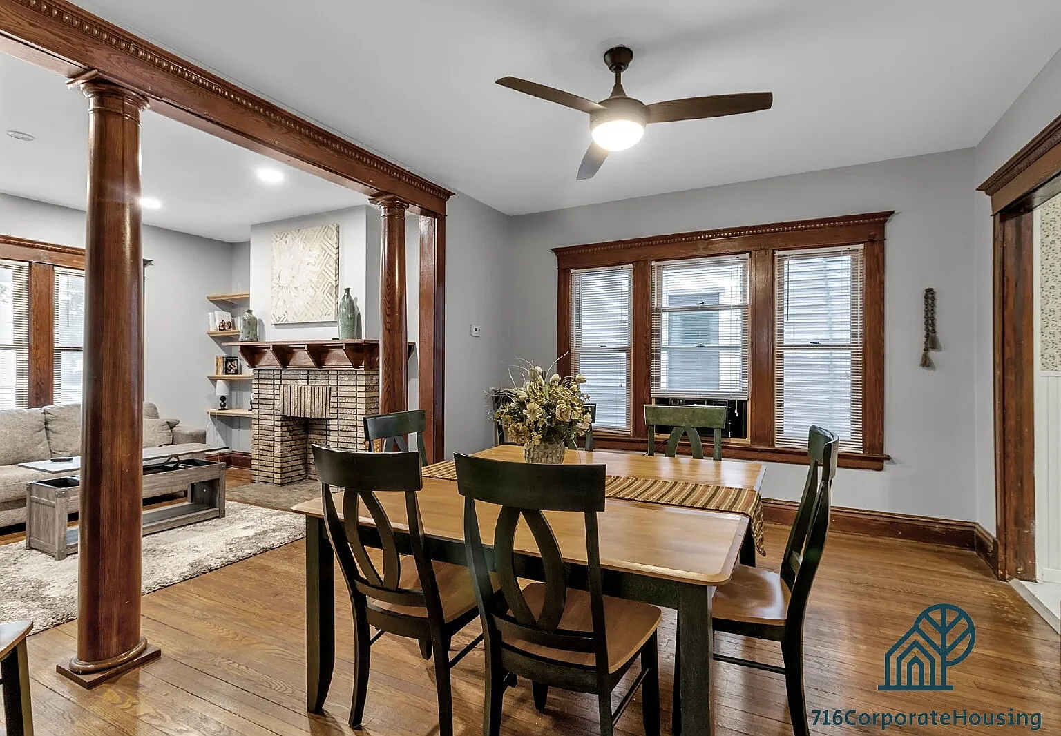 3 bed, 1.0 bath, 1000 sqft, $2,400 — Photo 3