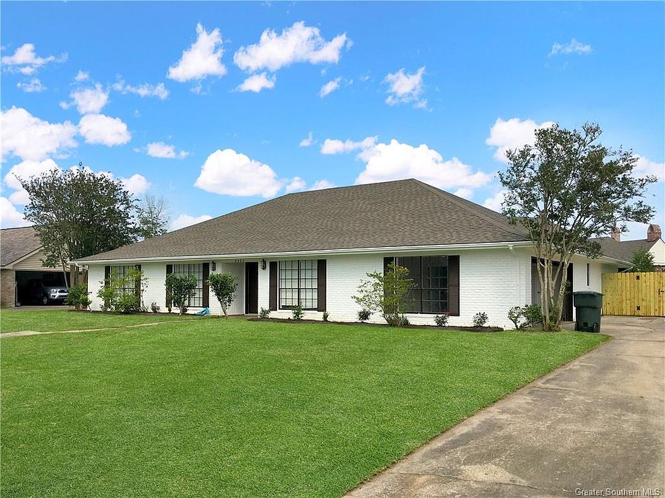 1st image of 2021 Charvais Dr