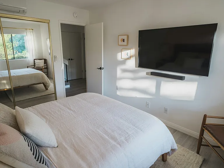 1031 Miramonte Dr #2 — Photo 33