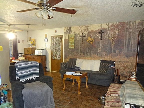 2nd image of 1305 Westridge Ln